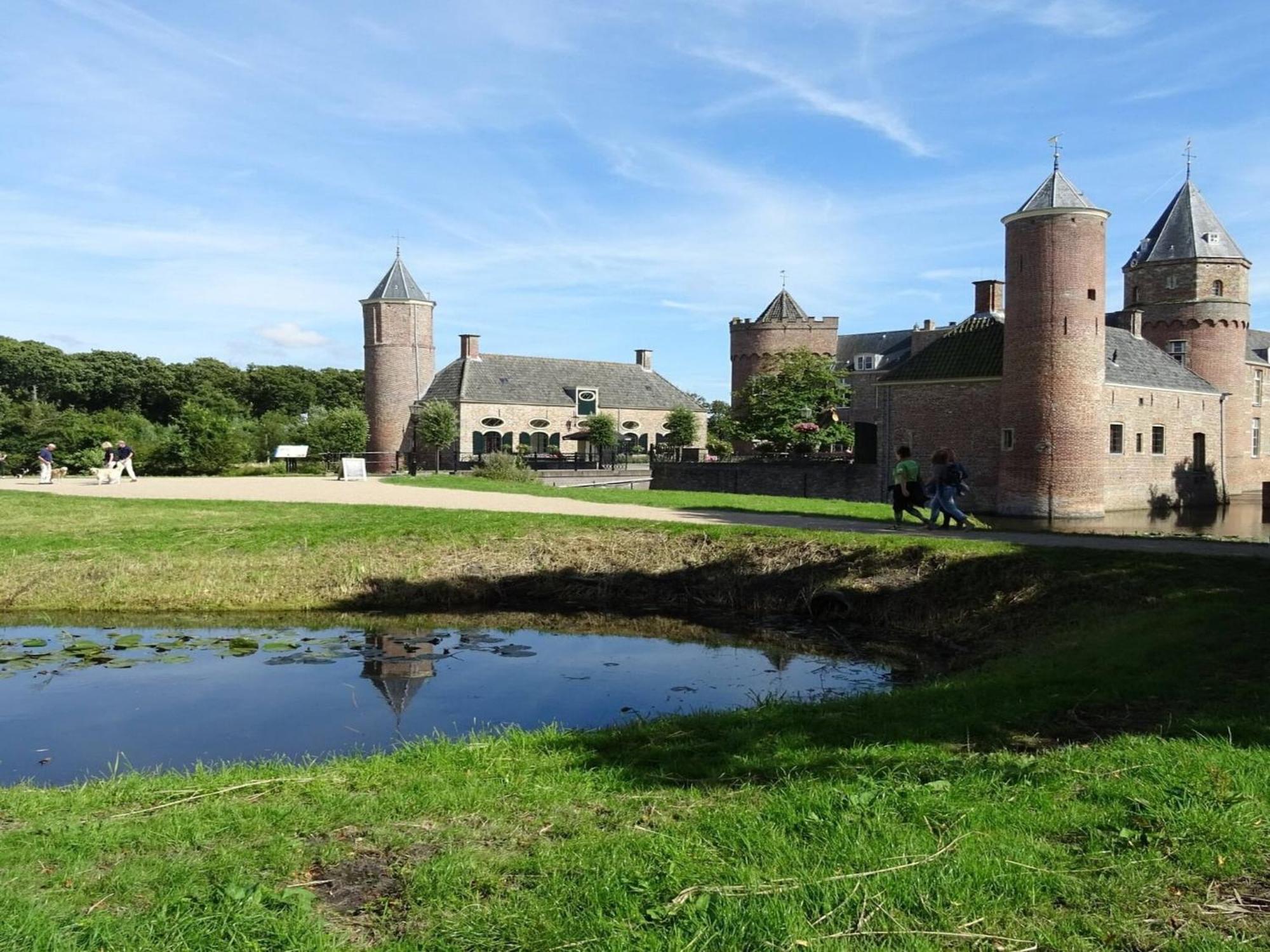 Pleasaing Holiday Home In Oostkapelle Near Centre Exteriör bild